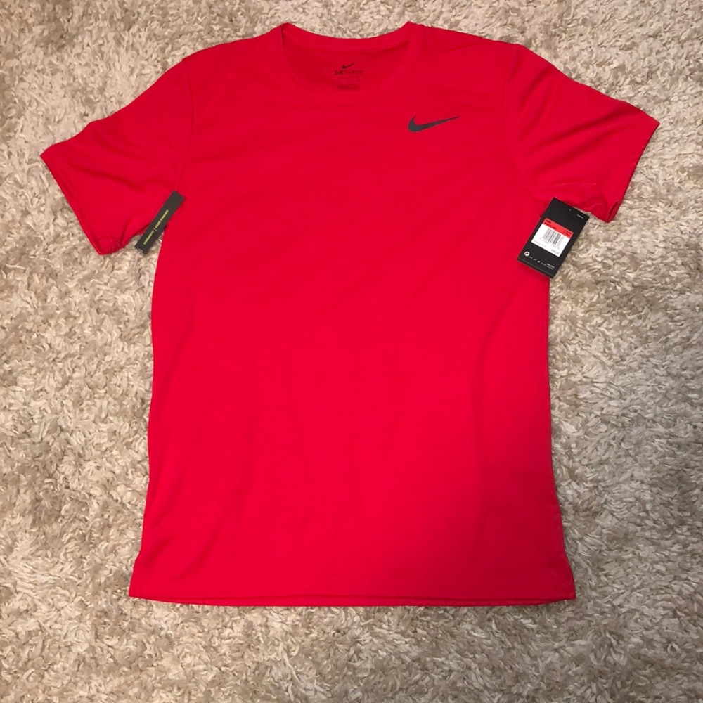NWT!! Nike Dri-Fit T-shirt - Picture 1 of 3